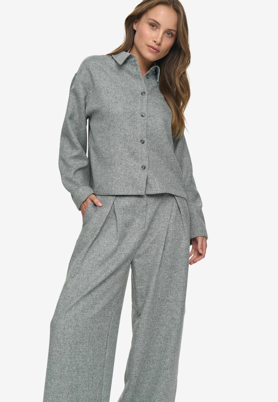 Блуза Moves WRENLEY, Castlerock/Grey
Блуза Moves WRENLEY, Castlerock/Grey