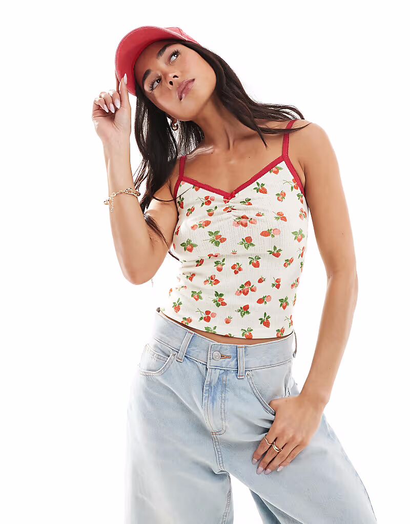 Укороченный топ-комбинезон с принтом Daisy Street и красным цветочным узором
Укороченный топ-комбинезон с принтом Daisy Street и красным цветочным узором