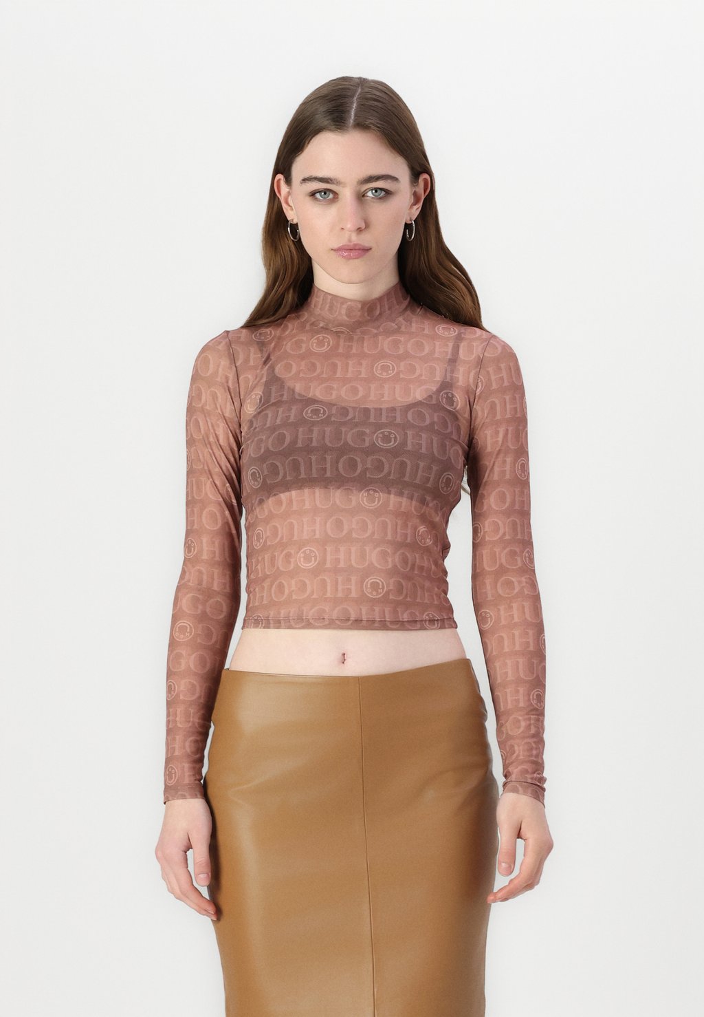 Футболка с длинным рукавом DASORI HUGO, коричневый
Футболка с длинным рукавом DASORI HUGO, коричневый