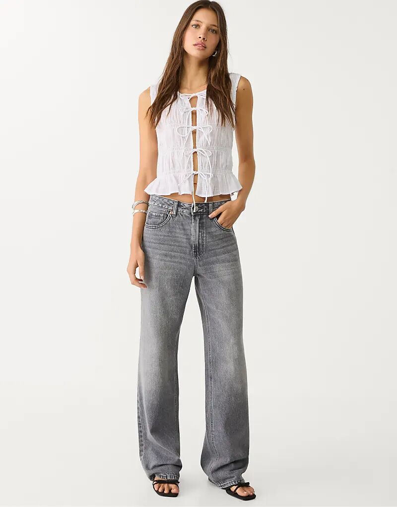 Джинсы Stradivarius Petite d92 прямого кроя с широкими штанинами, средне-серого цвета
Джинсы Stradivarius Petite d92 прямого кроя с широкими штанинами, средне-серого цвета