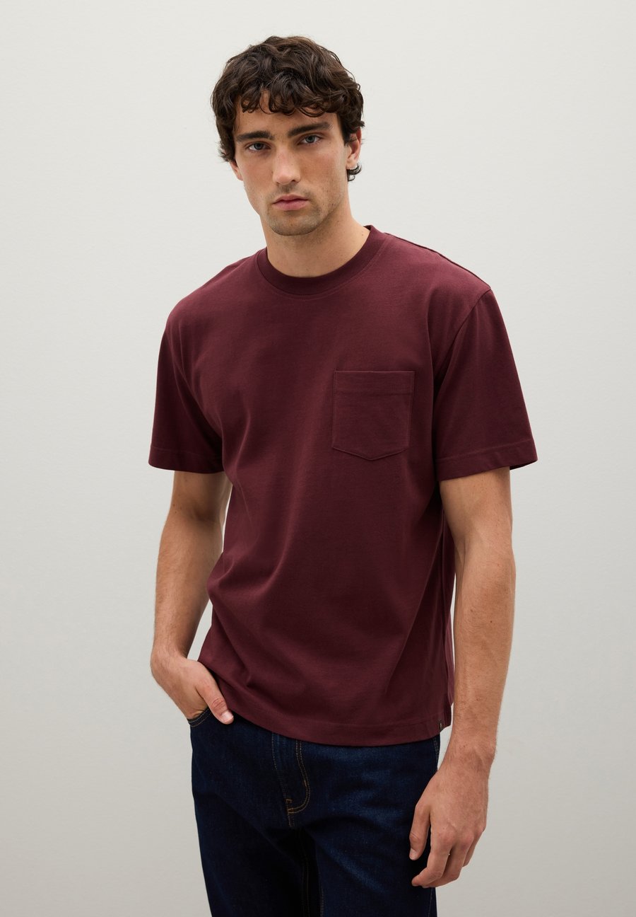 Футболка PIOMBO RELAXED FIT, Dark Red
Футболка PIOMBO RELAXED FIT, Dark Red
