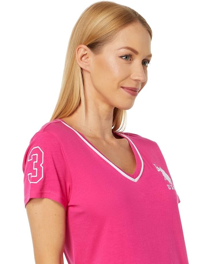Футболка U.S. POLO ASSN. V-Neck Neon Trim Tee, цвет Beetroot Purple
Футболка U.S. POLO ASSN. V-Neck Neon Trim Tee, цвет Beetroot Purple
