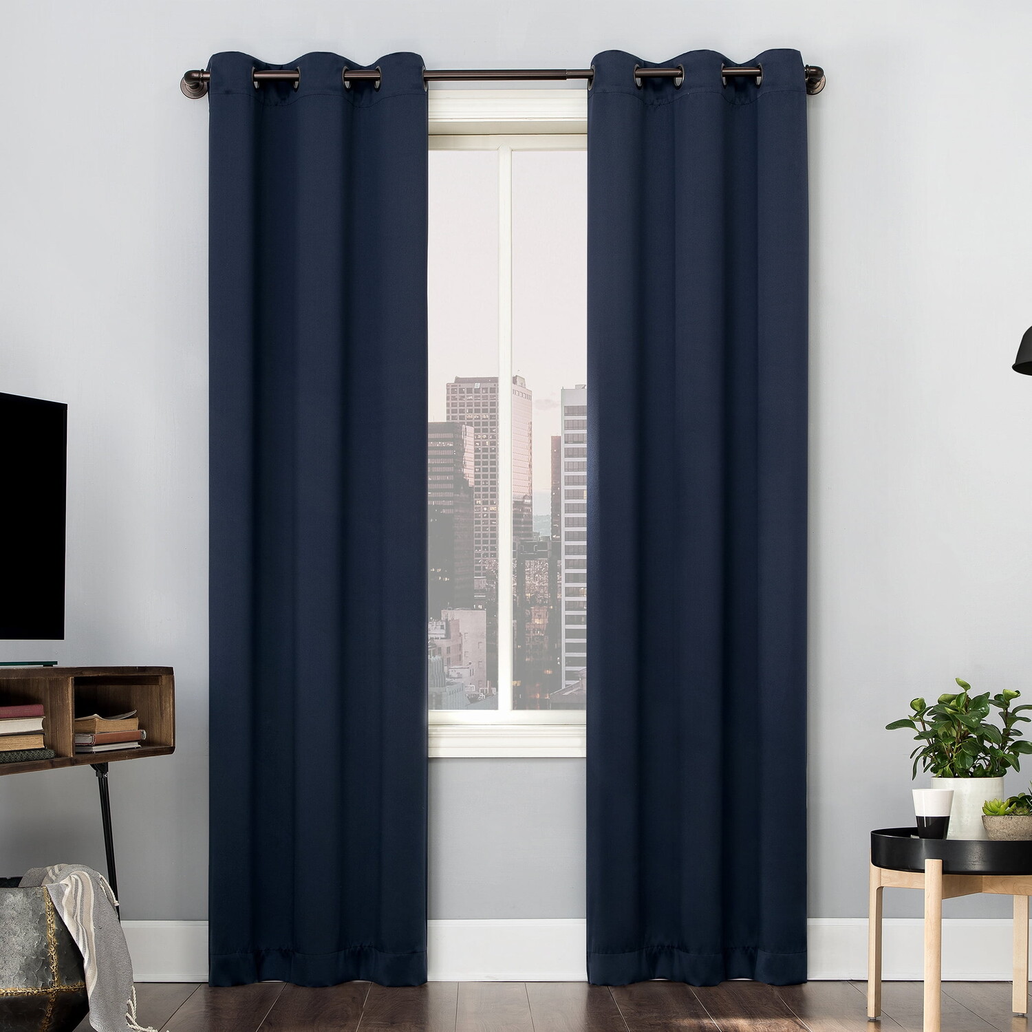 Панель для штор Sun Zero Avery Total 100% Blackout с люверсами, темно-синяя, 40 x 84 дюйма, цвет Navy
Панель для штор Sun Zero Avery Total 100% Blackout с люверсами, темно-синяя, 40 x 84 дюйма, цвет Navy