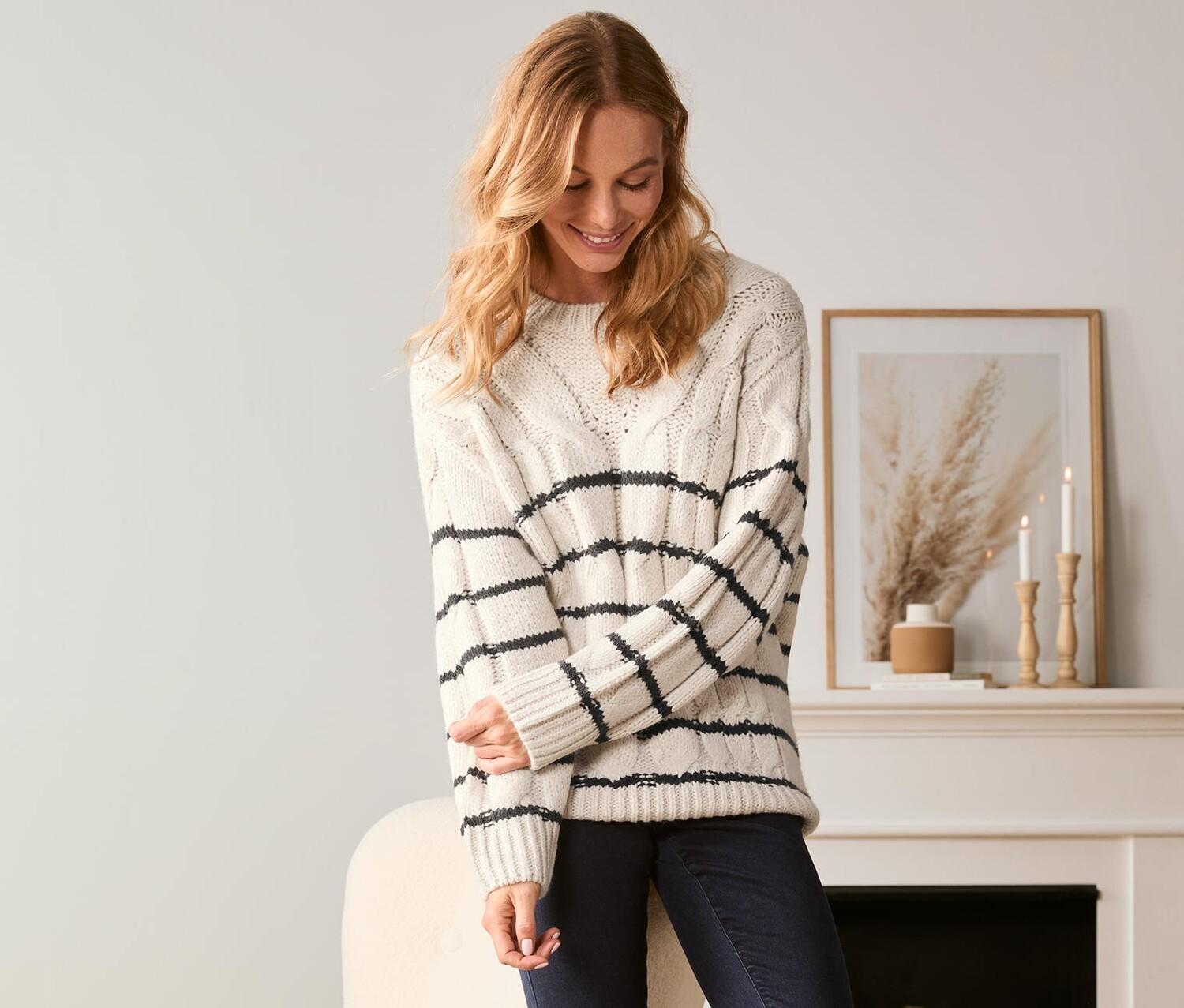 Полосатый вязаный свитер Tchibo
Полосатый вязаный свитер Tchibo