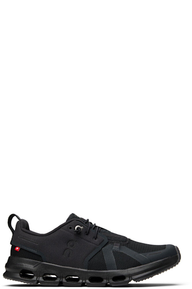 Большие детские черные кроссовки Cloud Sky On
Большие детские черные кроссовки Cloud Sky On