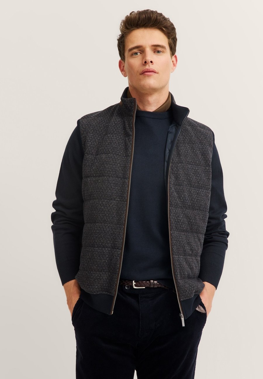 Куртка bugatti Waistcoat, Braun/Brown
Куртка bugatti Waistcoat, Braun/Brown