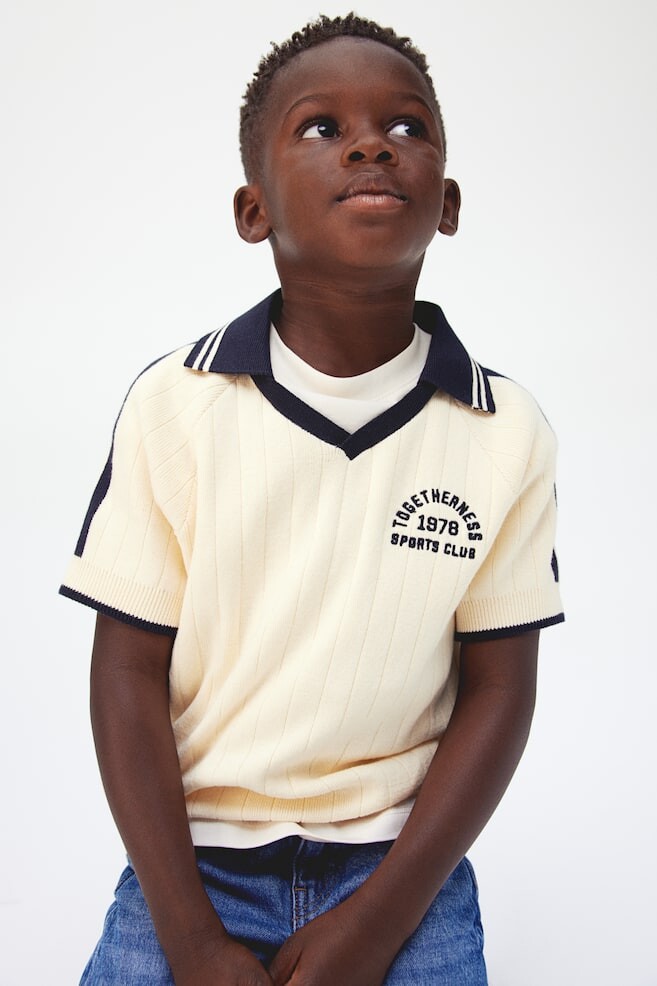 Рубашка поло из трикотажа в рубчик H&M, бежевый
Рубашка поло из трикотажа в рубчик H&M, бежевый