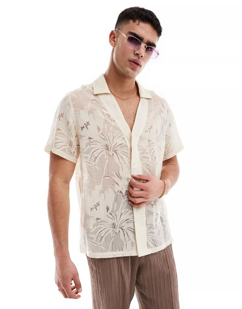 Рубашка свободного кроя с глубоким вырезом и выгорающим принтом ASOS бежевого цвета
Рубашка свободного кроя с глубоким вырезом и выгорающим принтом ASOS бежевого цвета