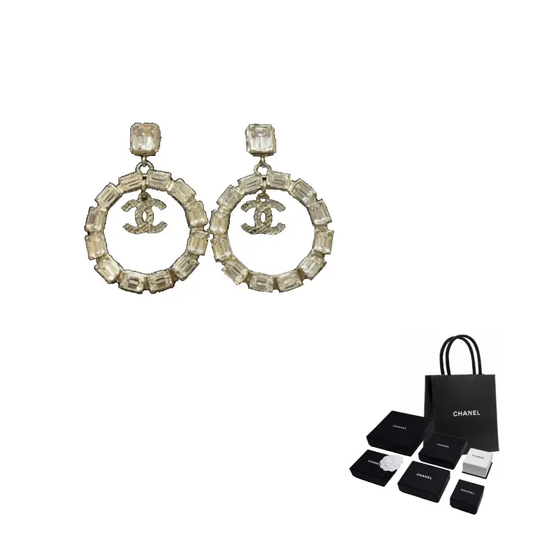 CHANEL Фальшивые бриллиантовые клипсы унисекс silver
CHANEL Фальшивые бриллиантовые клипсы унисекс silver