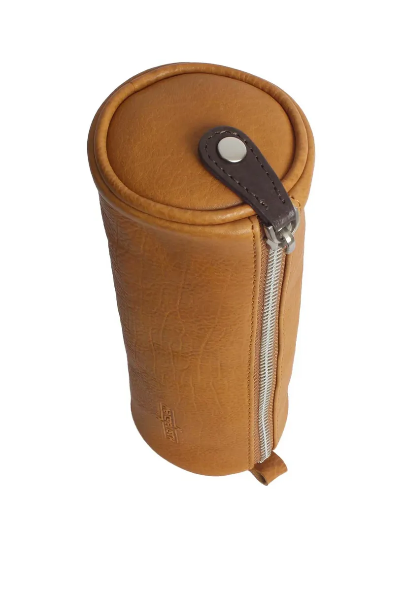 Косметичка Margelisch "Hitch 1" из сертифицированной LWG кожи, цвет Yellow-Darkbrown
Косметичка Margelisch "Hitch 1" из сертифицированной LWG кожи, цвет Yellow-Darkbrown