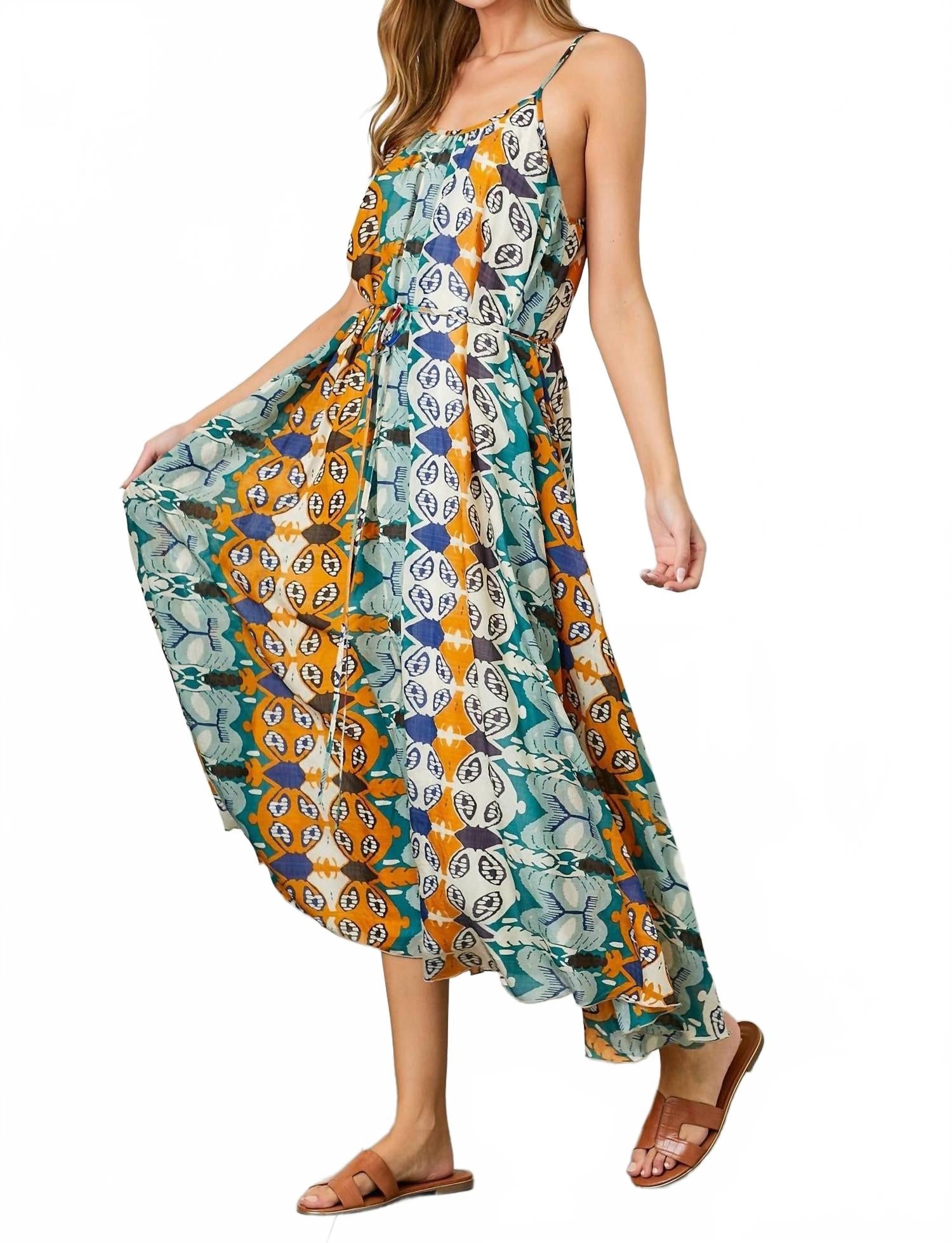 Зеленое многоцветное макси-платье "Фиби" с завязкой на талии Polagram
Зеленое многоцветное макси-платье "Фиби" с завязкой на талии Polagram