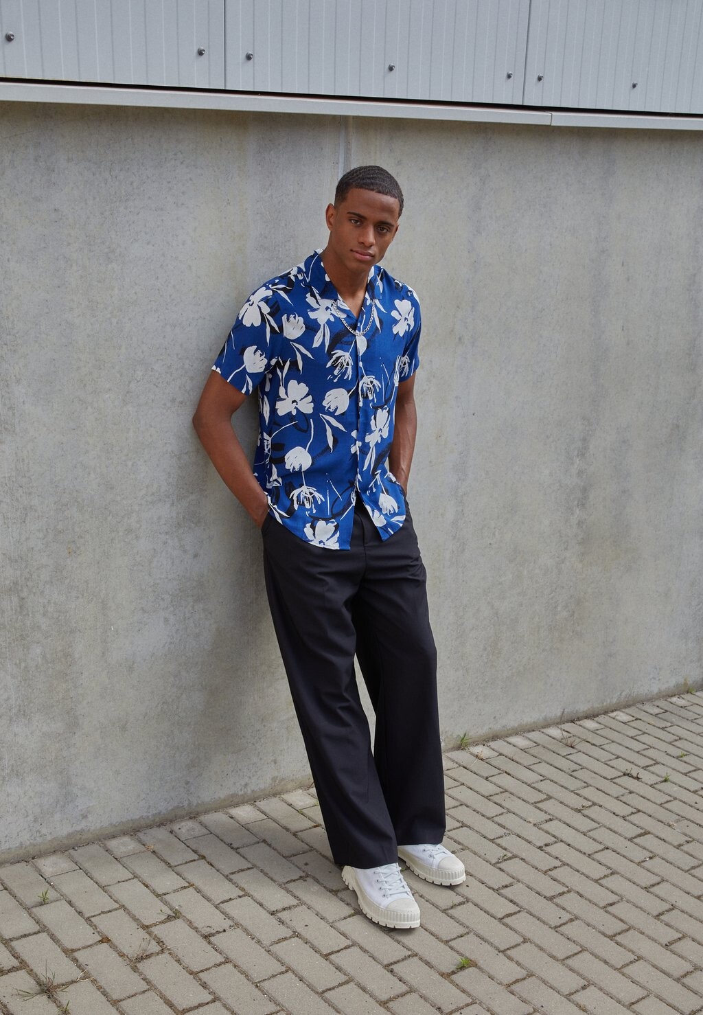 Рубашка Pier One, темно-синяя
Рубашка Pier One, темно-синяя