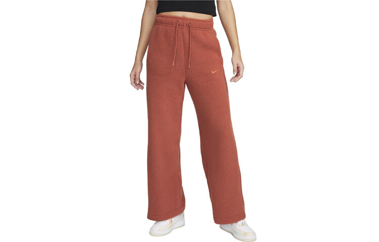 Трикотажные спортивные штаны женские оранжевые Nike
Трикотажные спортивные штаны женские оранжевые Nike