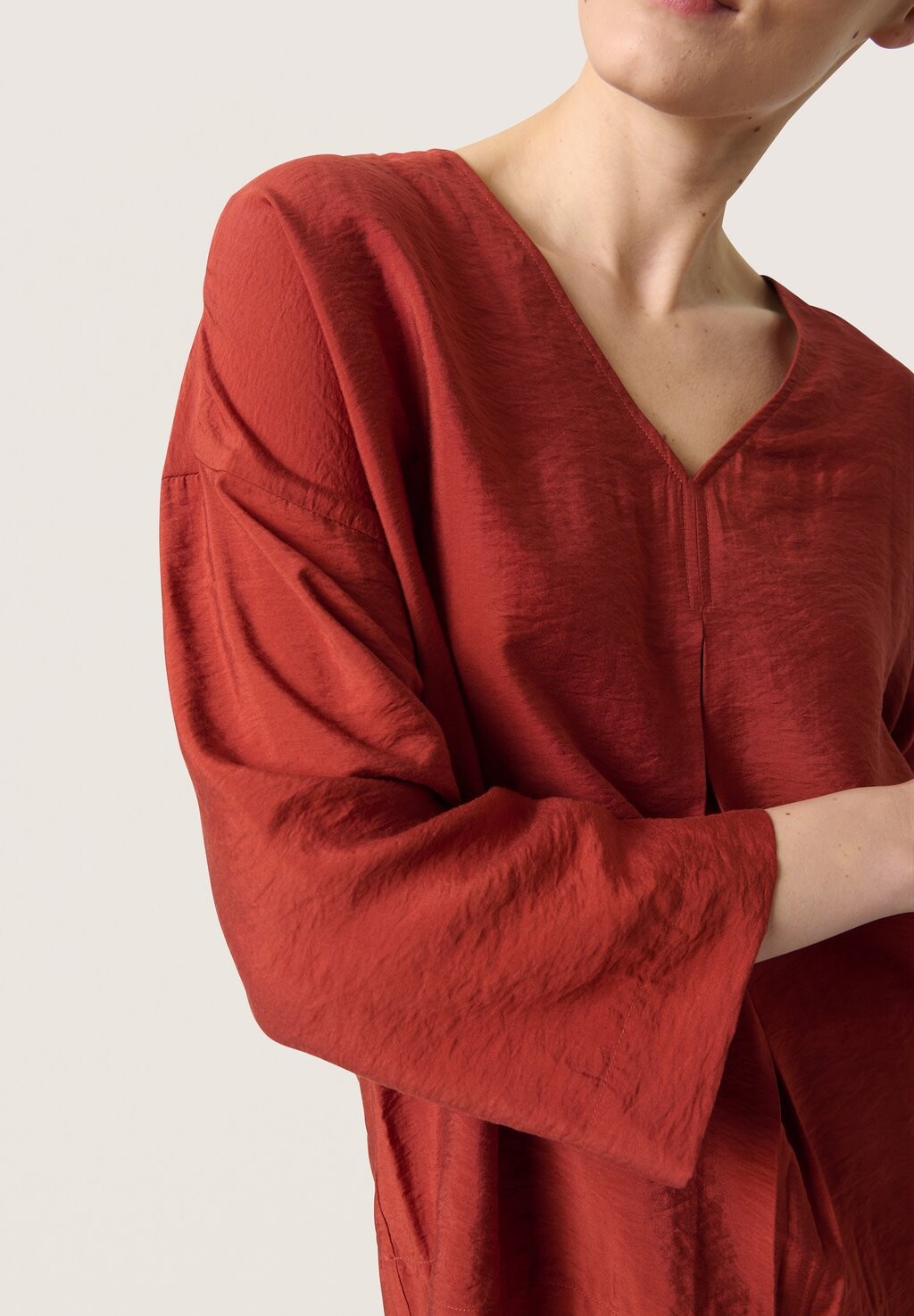 Блуза VADORA Soaked in Luxury, коричневый
Блуза VADORA Soaked in Luxury, коричневый