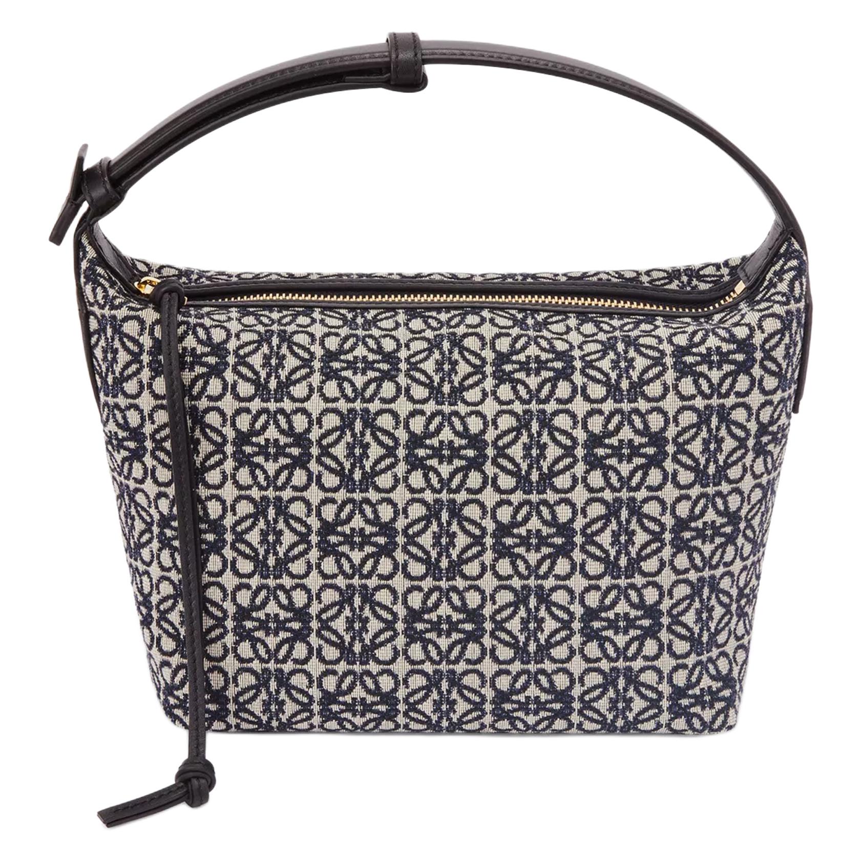 LOEWE Сумка Cubi Bag Small Anagram Jacquard Navy/Black
LOEWE Сумка Cubi Bag Small Anagram Jacquard Navy/Black
