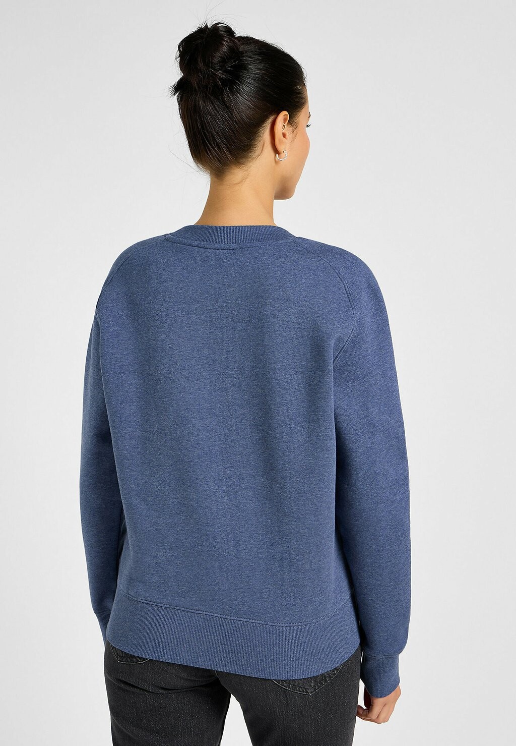 Толстовка RAGLAN CREW Lee, синий
Толстовка RAGLAN CREW Lee, синий