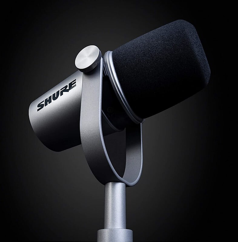Микрофон для подкастов Shure MV7 Dynamic USB Podcast Microphone
Микрофон для подкастов Shure MV7 Dynamic USB Podcast Microphone