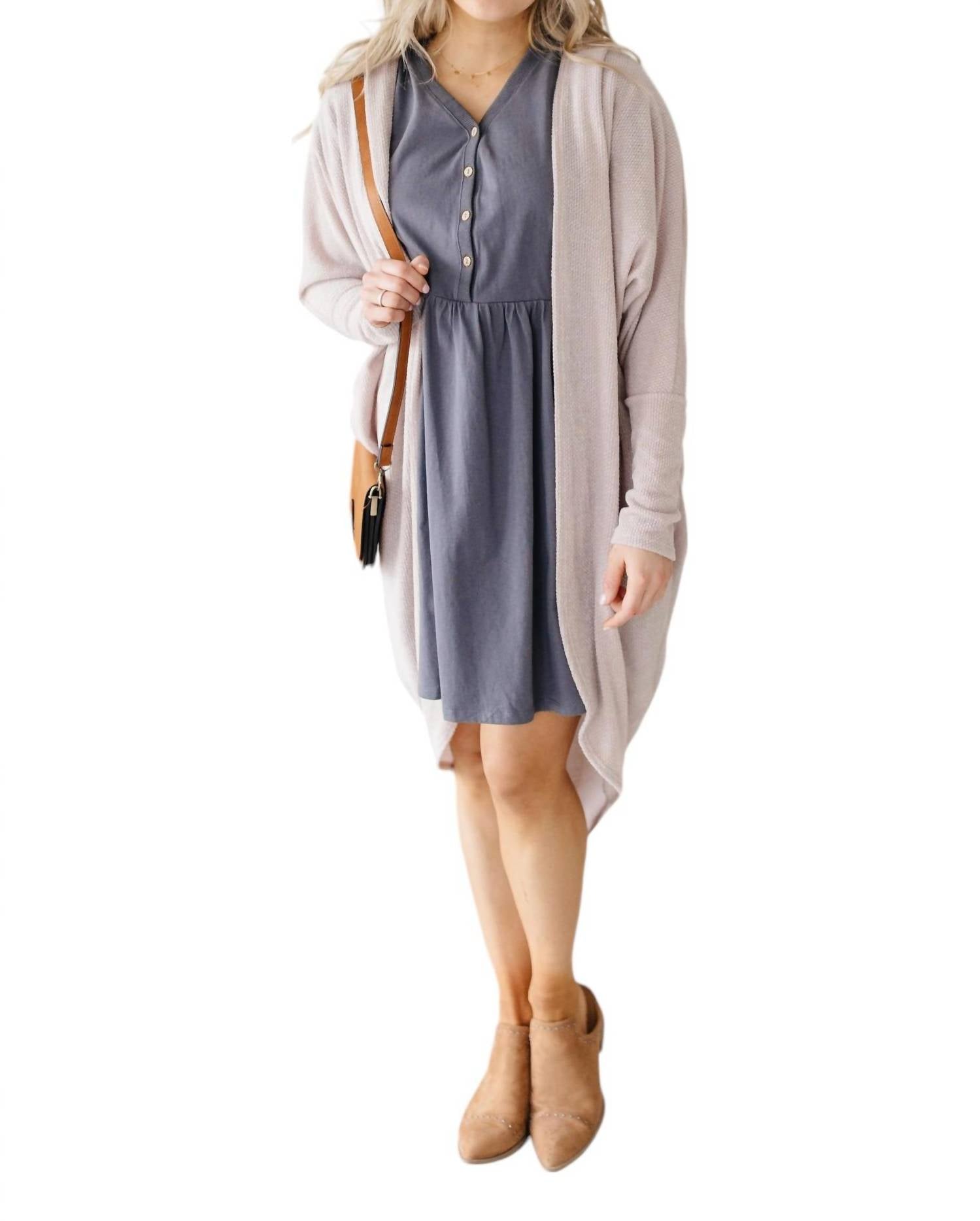 Сердце заставляет платье быть серым Cotton Bleu, серый
Сердце заставляет платье быть серым Cotton Bleu, серый