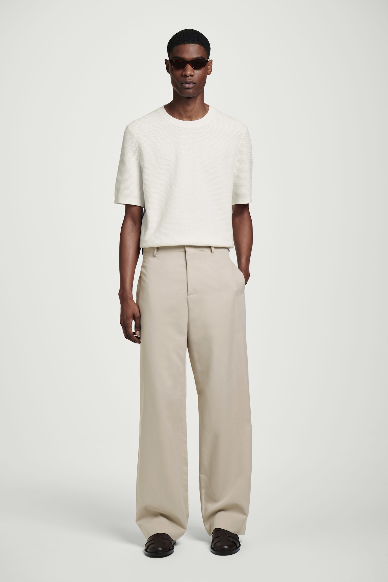 Широкие брюки COS, серо-коричневый
Широкие брюки COS, серо-коричневый