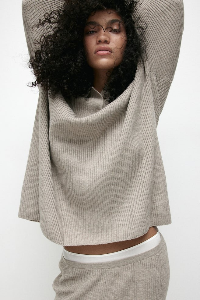 Рубашка поло из трикотажа в рубчик H&M, серый
Рубашка поло из трикотажа в рубчик H&M, серый