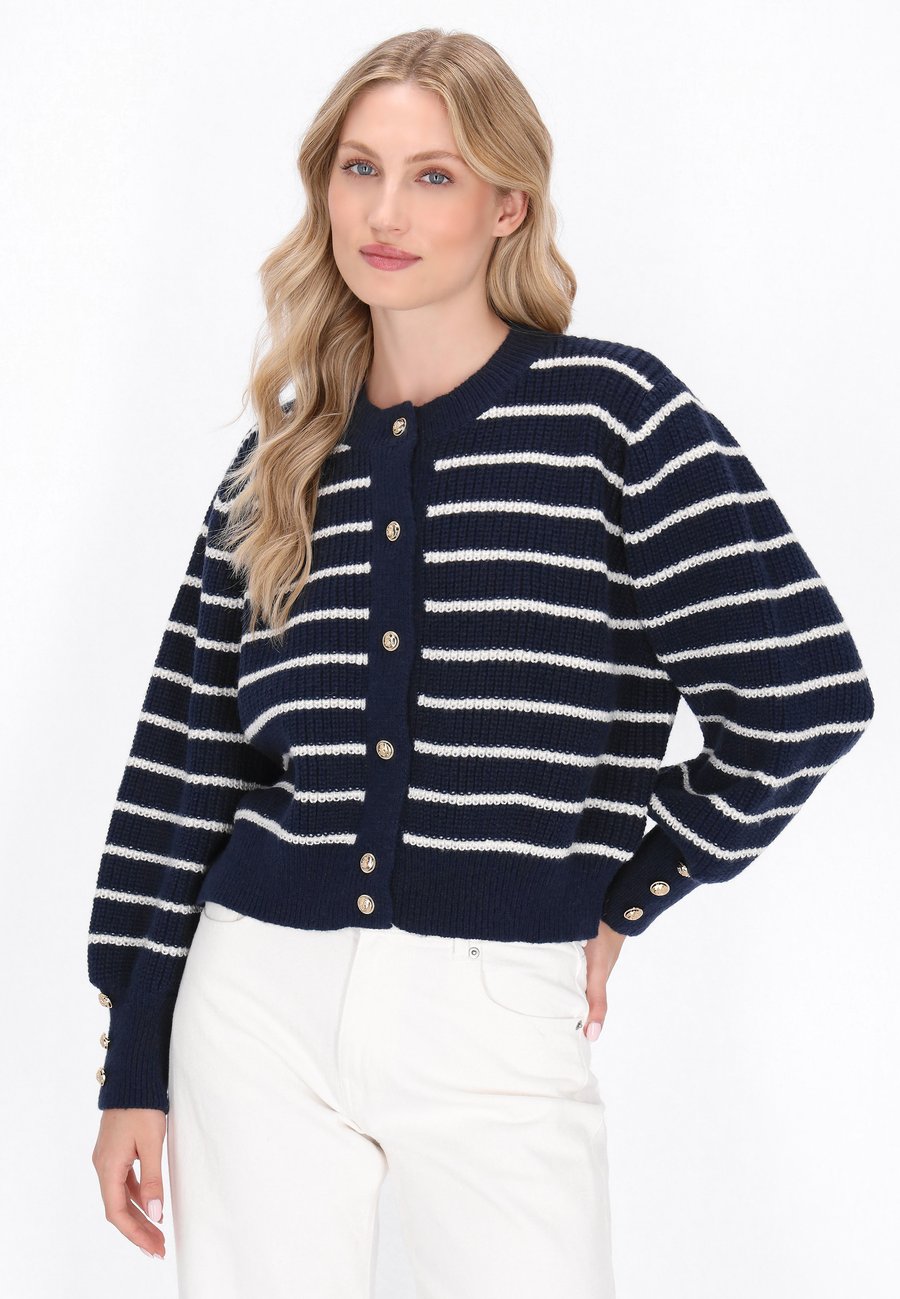 Кардиган DreiMaster Cardigan, Navy Offwhite/Dark Blue
Кардиган DreiMaster Cardigan, Navy Offwhite/Dark Blue