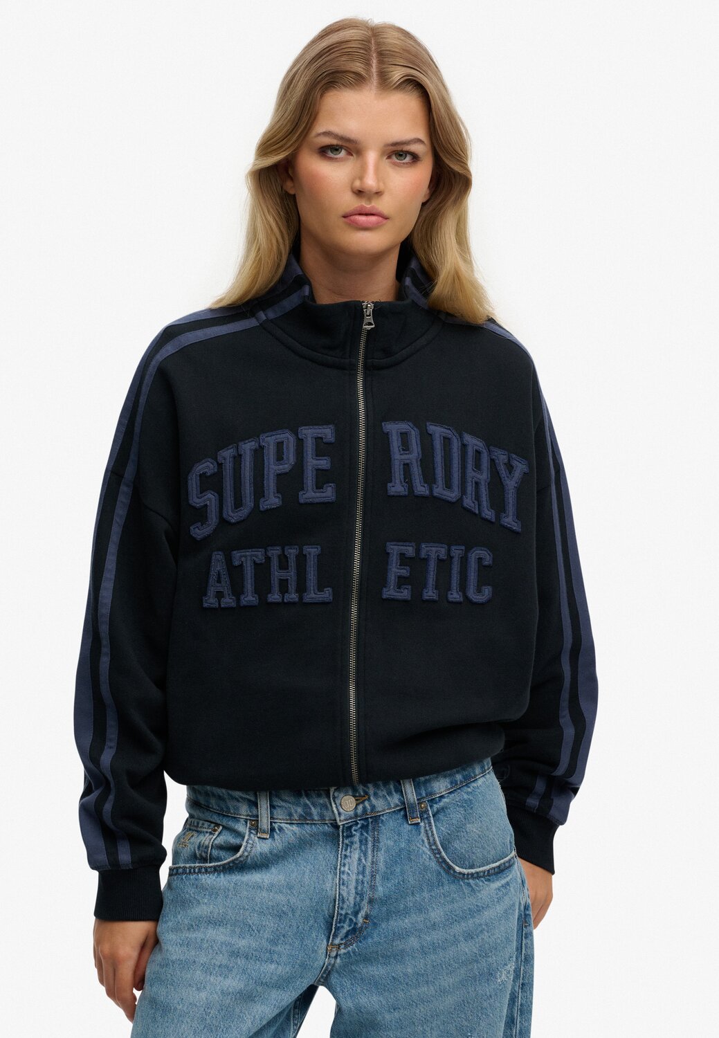 Superdry & Co Толстовка с молнией 'Athletic Essentials' в цвете Marine Blue, Dark Blue
Superdry & Co Толстовка с молнией 'Athletic Essentials' в цвете Marine Blue, Dark Blue