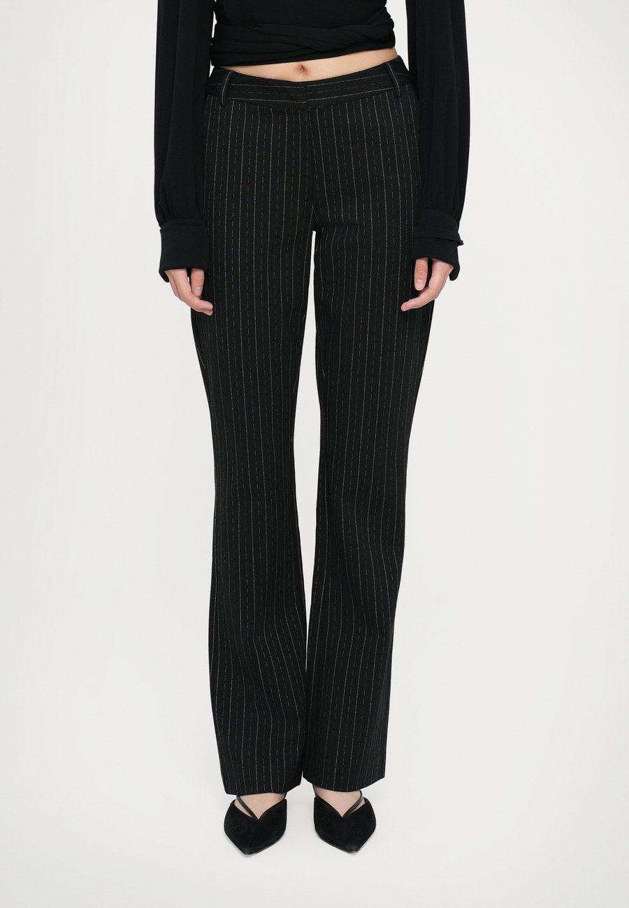 Брюки Diane von Furstenberg MASON, Black
Брюки Diane von Furstenberg MASON, Black