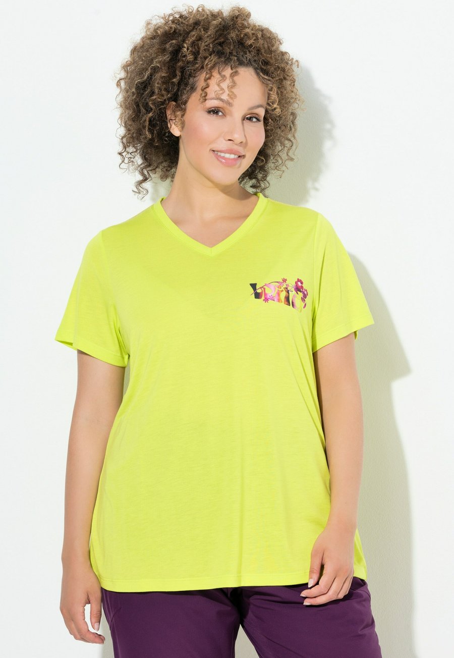Футболка Ulla Popken FUNKTIONS WILD, V-AUSSCHNITT, HALBARM, Lime/Green, Зеленый, Футболка Ulla Popken FUNKTIONS WILD, V-AUSSCHNITT, HALBARM, Lime/Green
Футболка Ulla Popken FUNKTIONS WILD, V-AUSSCHNITT, HALBARM, Lime/Green, Зеленый, Футболка Ulla Popken FUNKTIONS WILD, V-AUSSCHNITT, HALBARM, Lime/Green