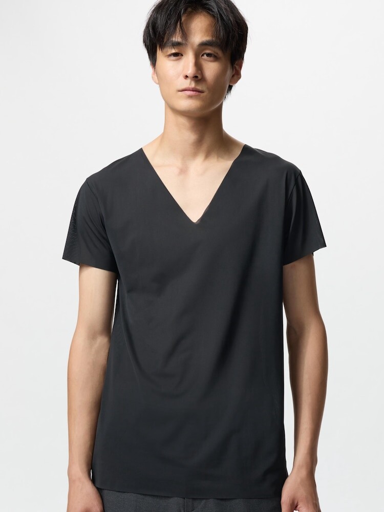 Футболка нательная airism mesh с v-образным вырезом Uniqlo, черный 
Футболка нательная airism mesh с v-образным вырезом Uniqlo, черный