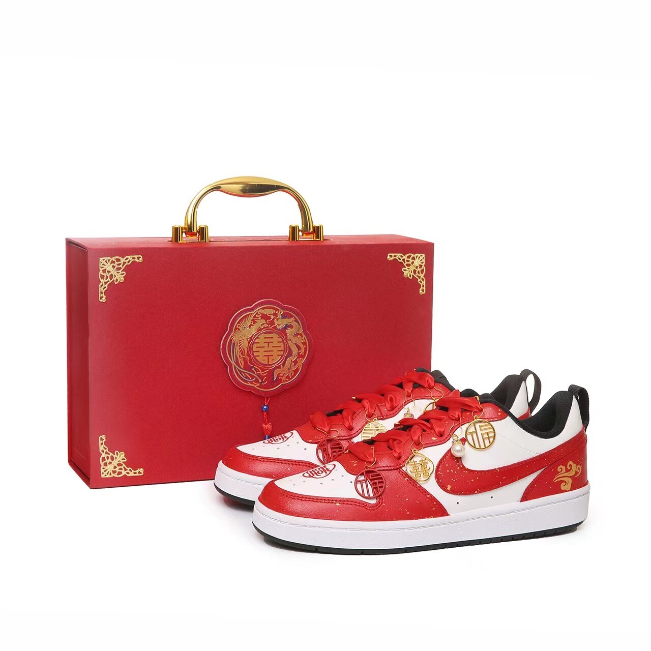Кроссовки Nike Court Borough Kids' Skateboarding Shoes Grade School, красный
Кроссовки Nike Court Borough Kids' Skateboarding Shoes Grade School, красный
