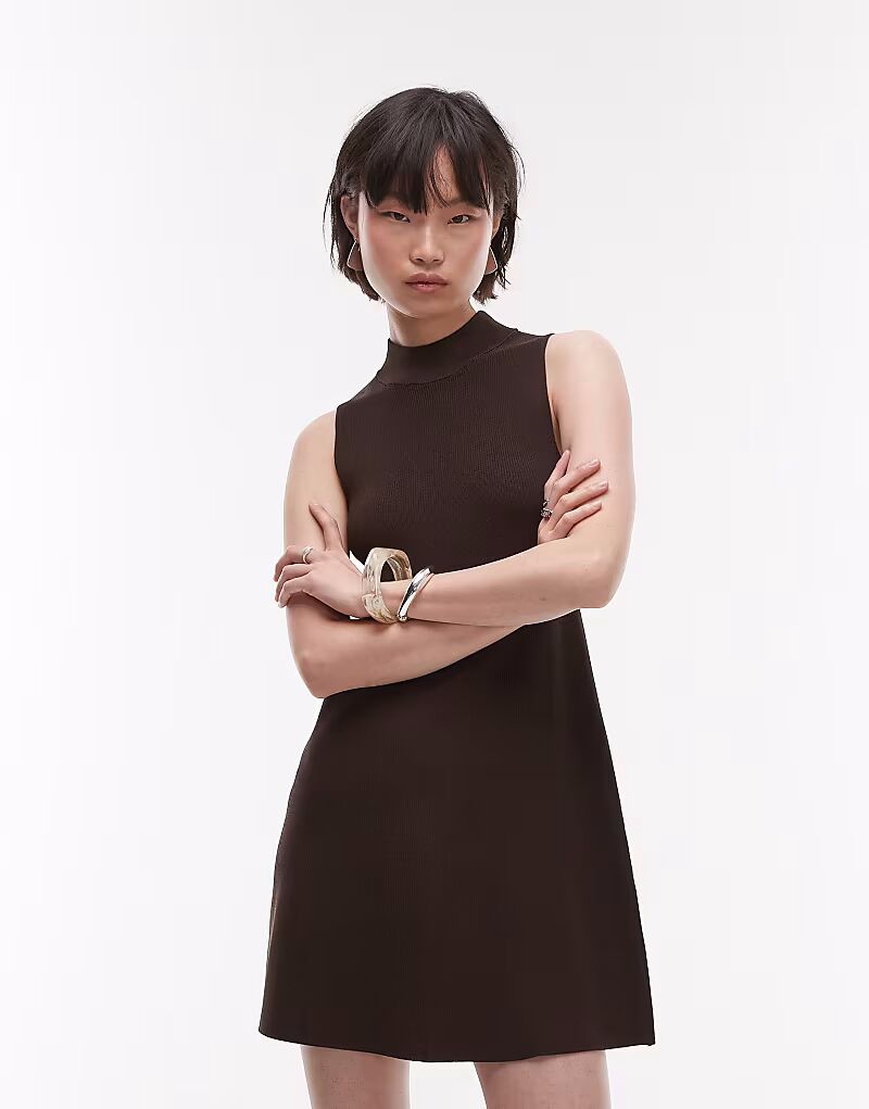 Мини-платье Mango плотной вязки шоколадного цвета
Мини-платье Mango плотной вязки шоколадного цвета