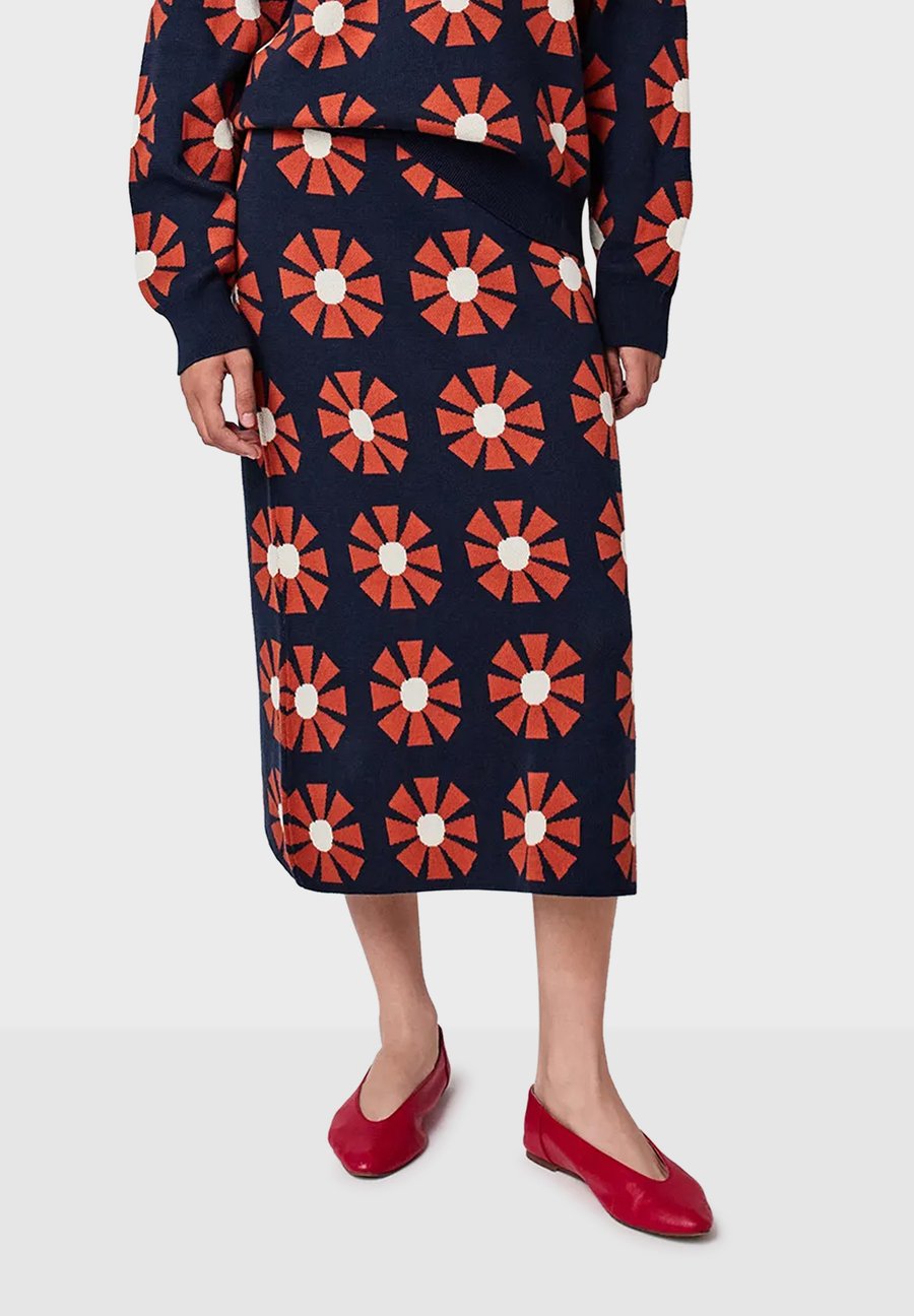 Юбка Bobo Choses FLOWER, Navy Blue/Mottled Dark Blue
Юбка Bobo Choses FLOWER, Navy Blue/Mottled Dark Blue