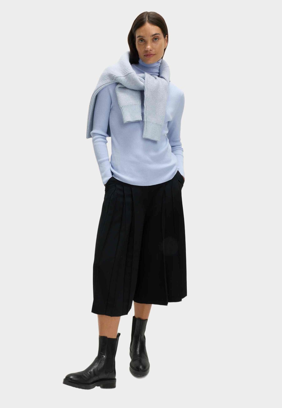 Джемпер Marks & Spencer ROLL NECK , Ice Blue/Light Blue
Джемпер Marks & Spencer ROLL NECK , Ice Blue/Light Blue