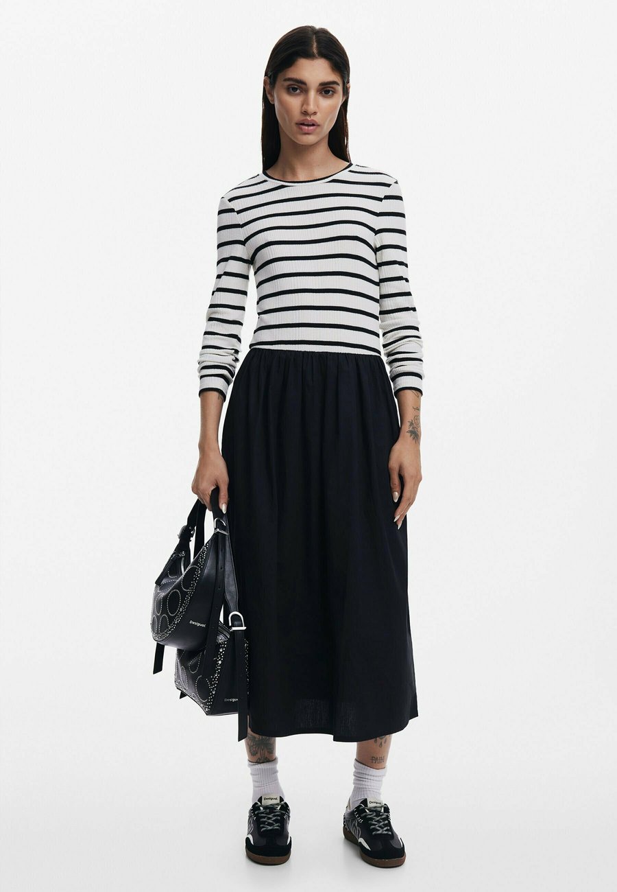 Платье Desigual Day dress, Black
Платье Desigual Day dress, Black