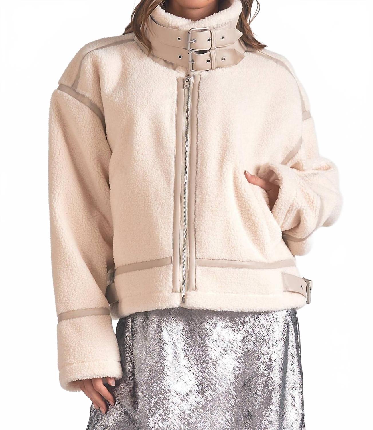 Белый шелковый бомбер ELAN
Белый шелковый бомбер ELAN