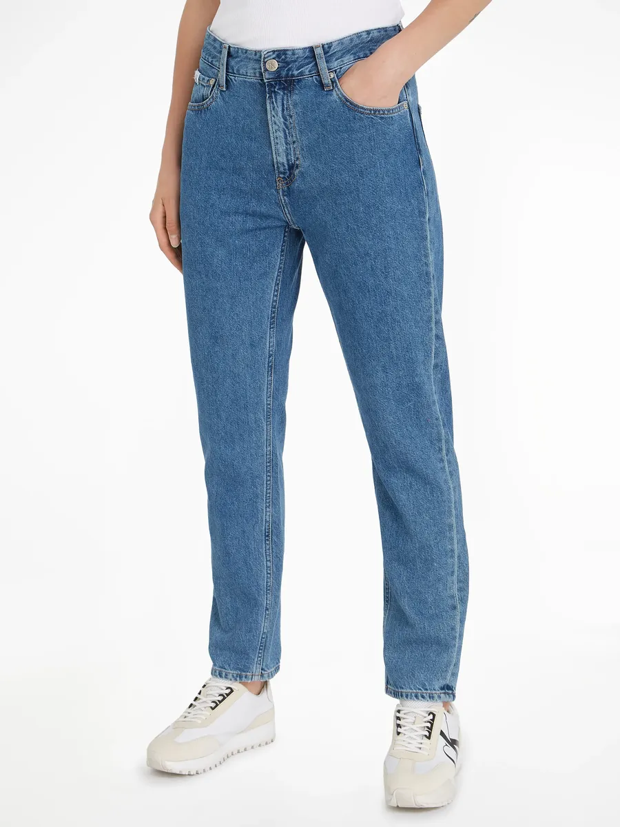 Джинсы для папы Calvin Klein Jeans "DAD JEAN", классической формы с пятью карманами, джинсовый
Джинсы для папы Calvin Klein Jeans "DAD JEAN", классической формы с пятью карманами, джинсовый