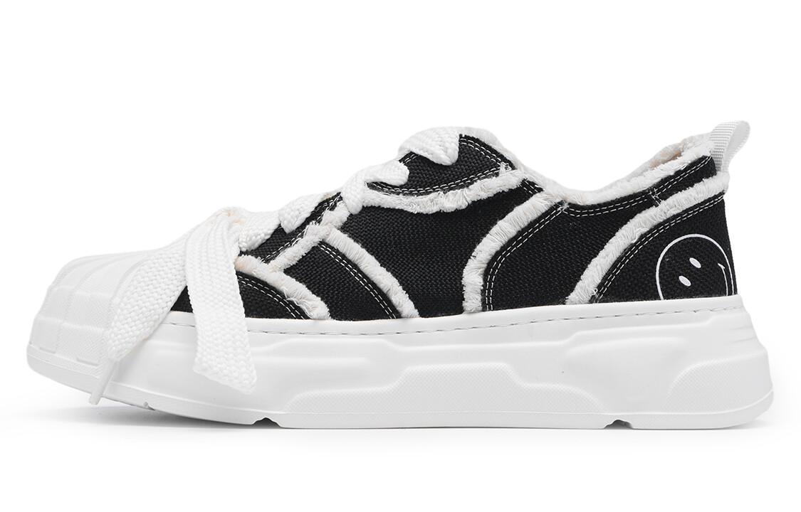 Холщовые кеды мужские низкие Smiley, черный
Холщовые кеды мужские низкие Smiley, черный