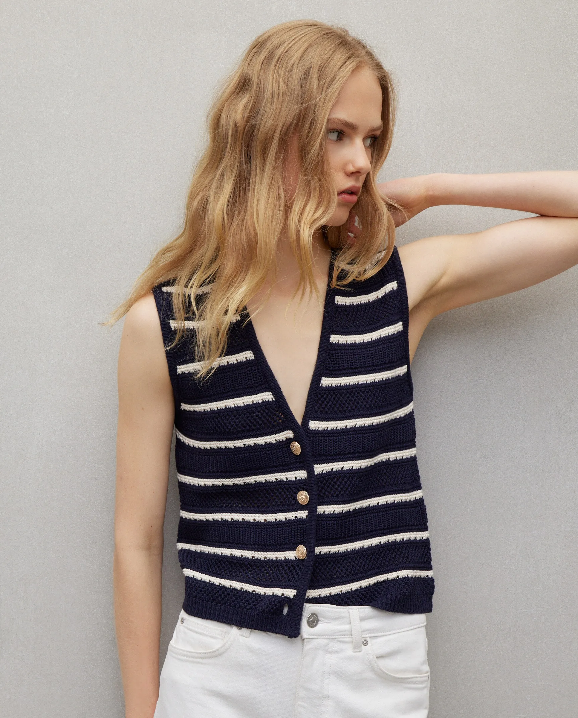 Женский вязаный жилет Easy Wear, синий
Женский вязаный жилет Easy Wear, синий