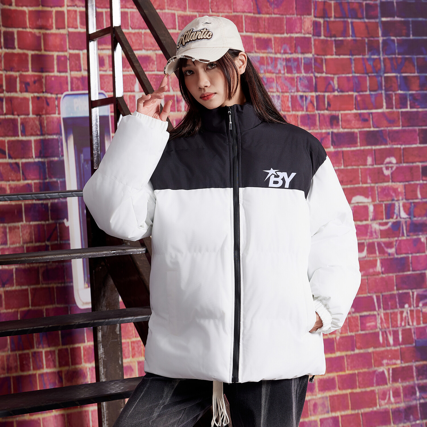 Повседневная спортивная одежда унисекс Bobby Abley
Повседневная спортивная одежда унисекс Bobby Abley