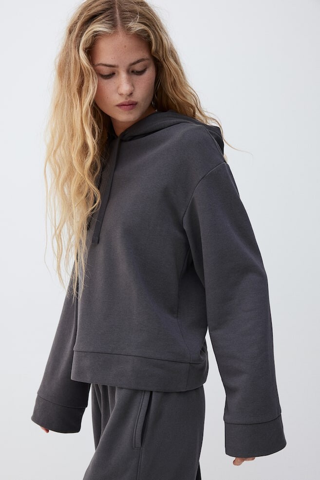 Толстовка с капюшоном H&M, серый
Толстовка с капюшоном H&M, серый
