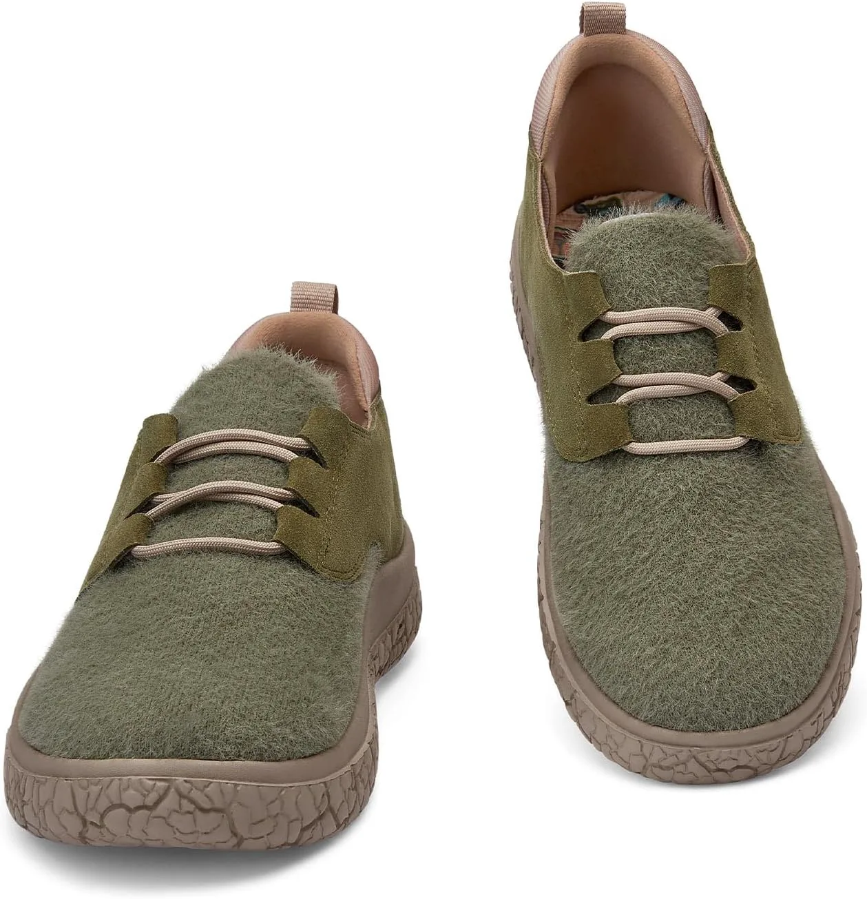 Мужские кроссовки UIN для путешествий и прогулок, легкие с широкой носочной частью, на толстой подошве, удобные и стильные, Bardenas
Мужские кроссовки UIN для путешествий и прогулок, легкие с широкой носочной частью, на толстой подошве, удобные и стильные, Bardenas