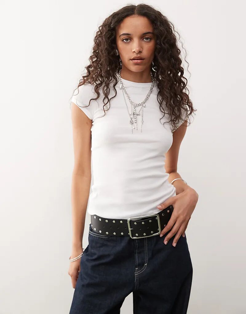 Футболка Weekday облегающего кроя в рубчик белого цвета
Футболка Weekday облегающего кроя в рубчик белого цвета