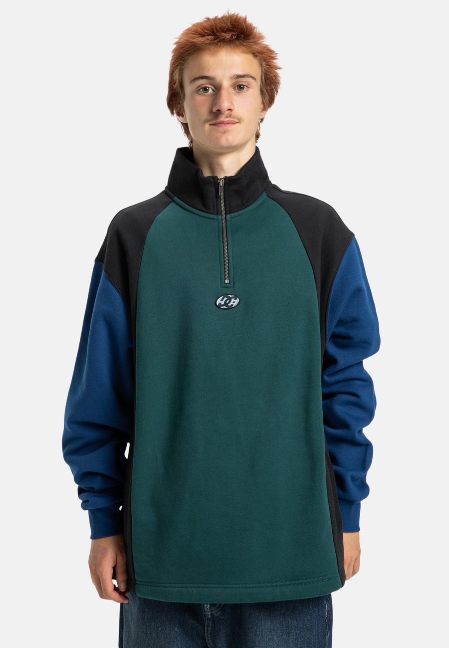 Толстовка DC Shoes MAESTRO, Ponderosa Pine/Teal
Толстовка DC Shoes MAESTRO, Ponderosa Pine/Teal