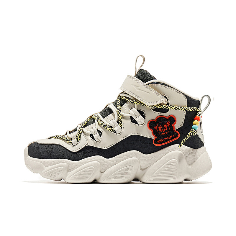 Кроссовки для детей "Дети" Erke Kids, цвет Black Earth/Wild Ash 
Кроссовки для детей "Дети" Erke Kids, цвет Black Earth/Wild Ash