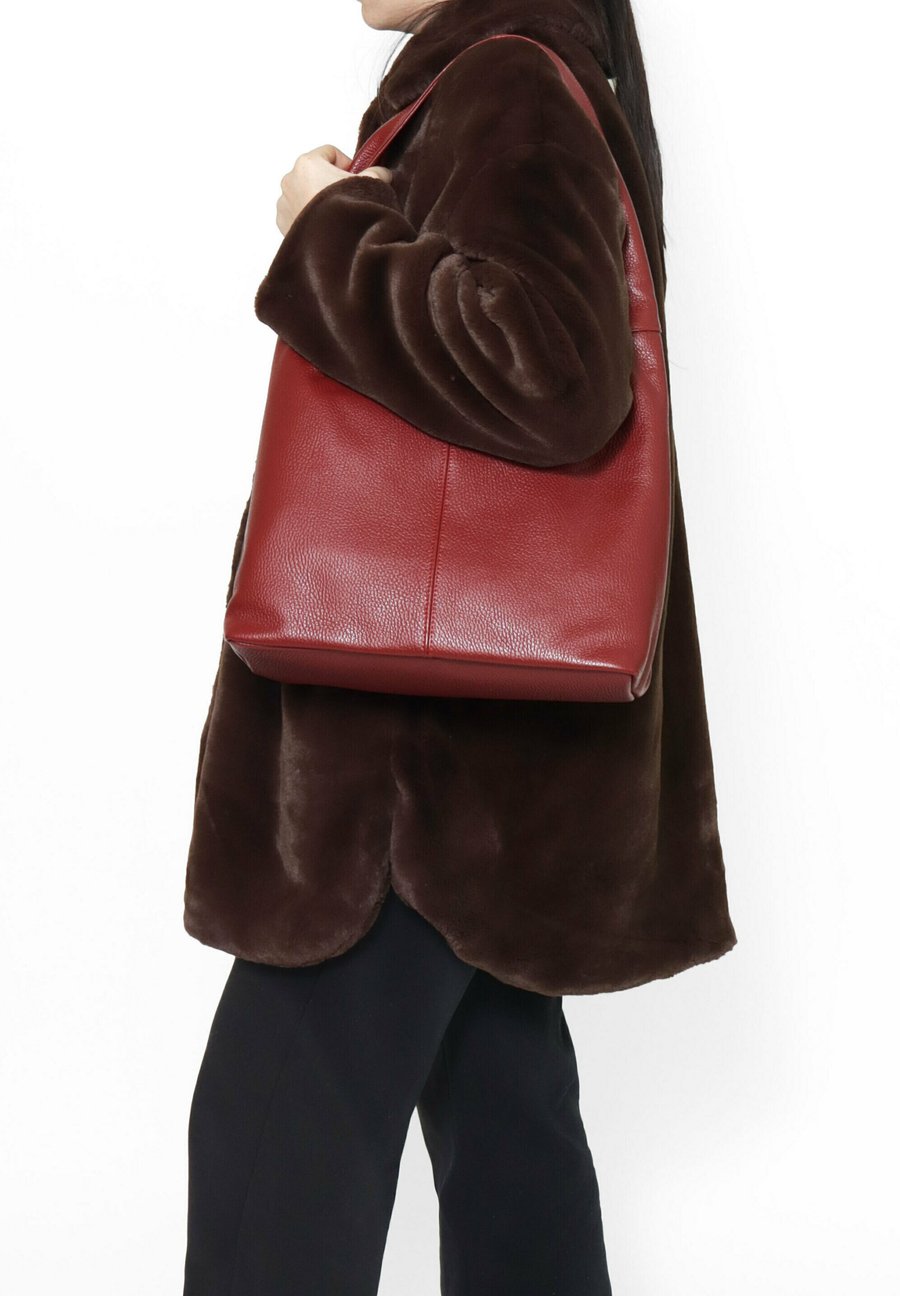 Сумка-шоппер Chiara Ferretti HOBO, D Rubino/Red
Сумка-шоппер Chiara Ferretti HOBO, D Rubino/Red