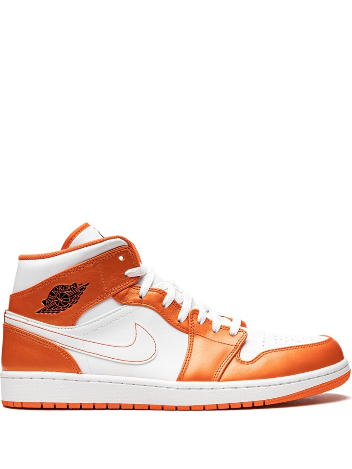 Кроссовки Jordan Air Jordan 1 Mid, белый/оранжевый
Кроссовки Jordan Air Jordan 1 Mid, белый/оранжевый