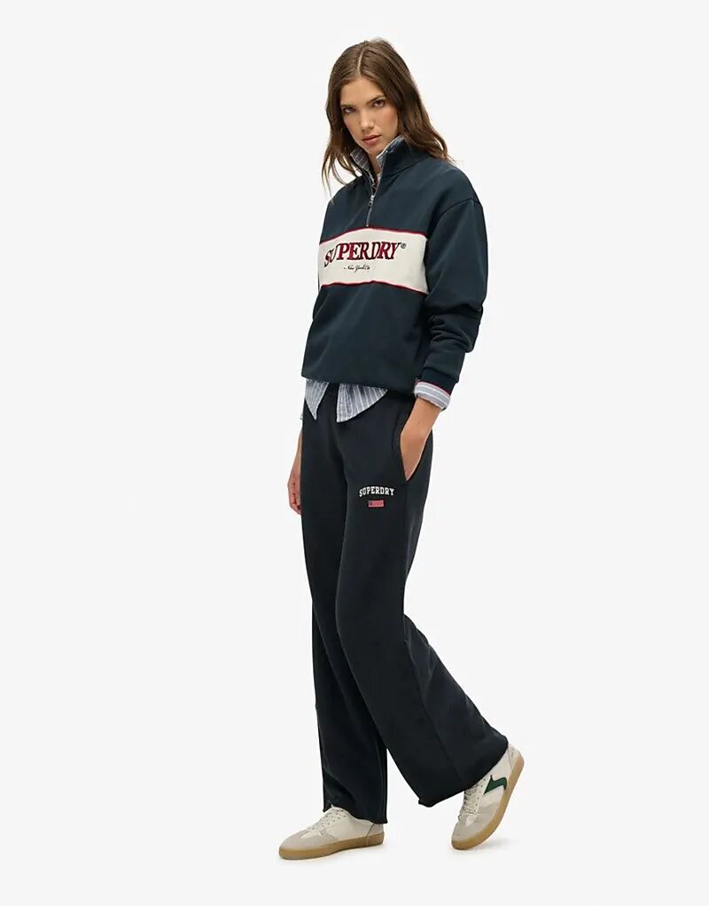 Широкие спортивные брюки Superdry Athletic essentials темно-синего цвета
Широкие спортивные брюки Superdry Athletic essentials темно-синего цвета