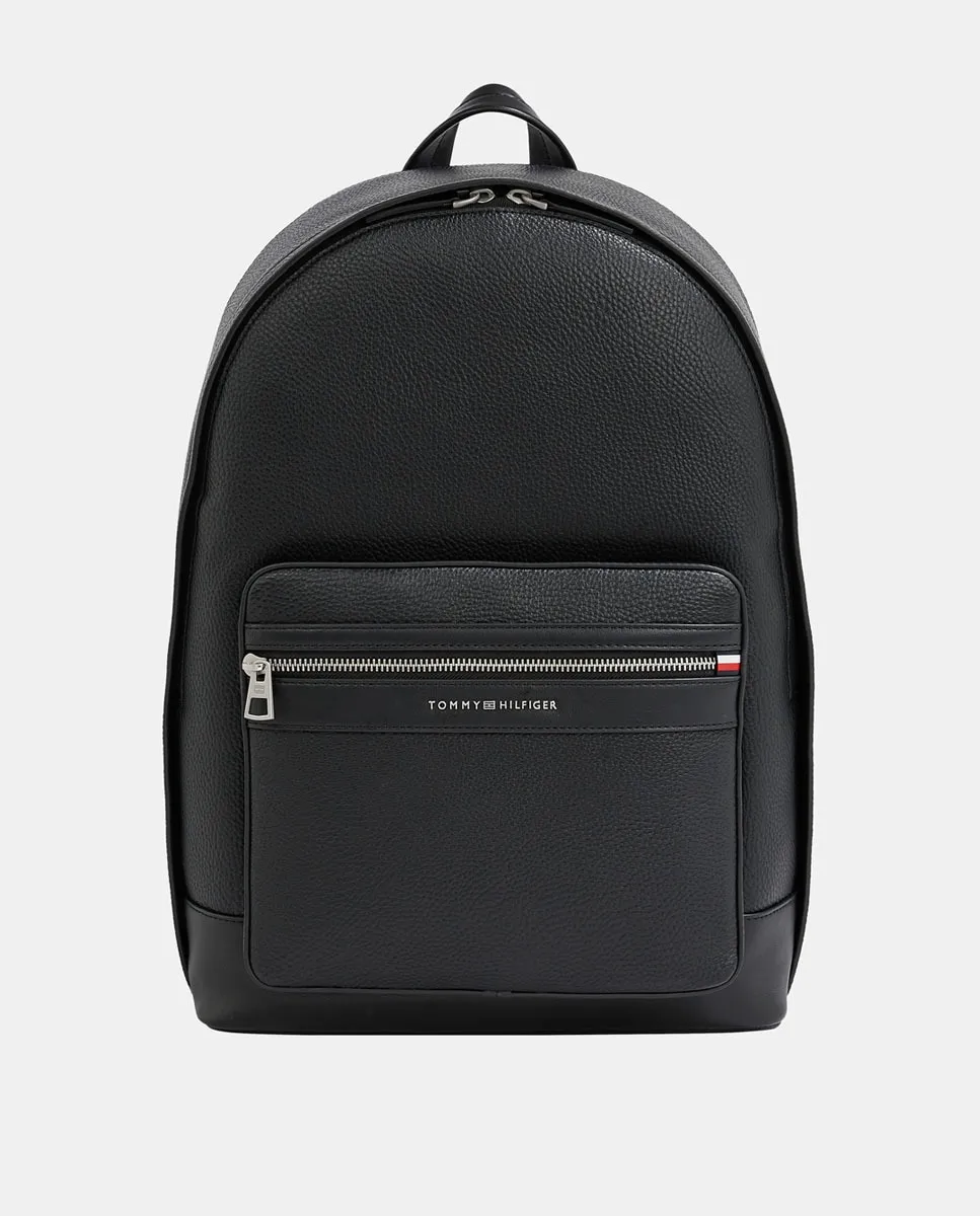 Мужской рюкзак из эко-кожи с внешним карманом и логотипом спереди Tommy Hilfiger, черный
Мужской рюкзак из эко-кожи с внешним карманом и логотипом спереди Tommy Hilfiger, черный