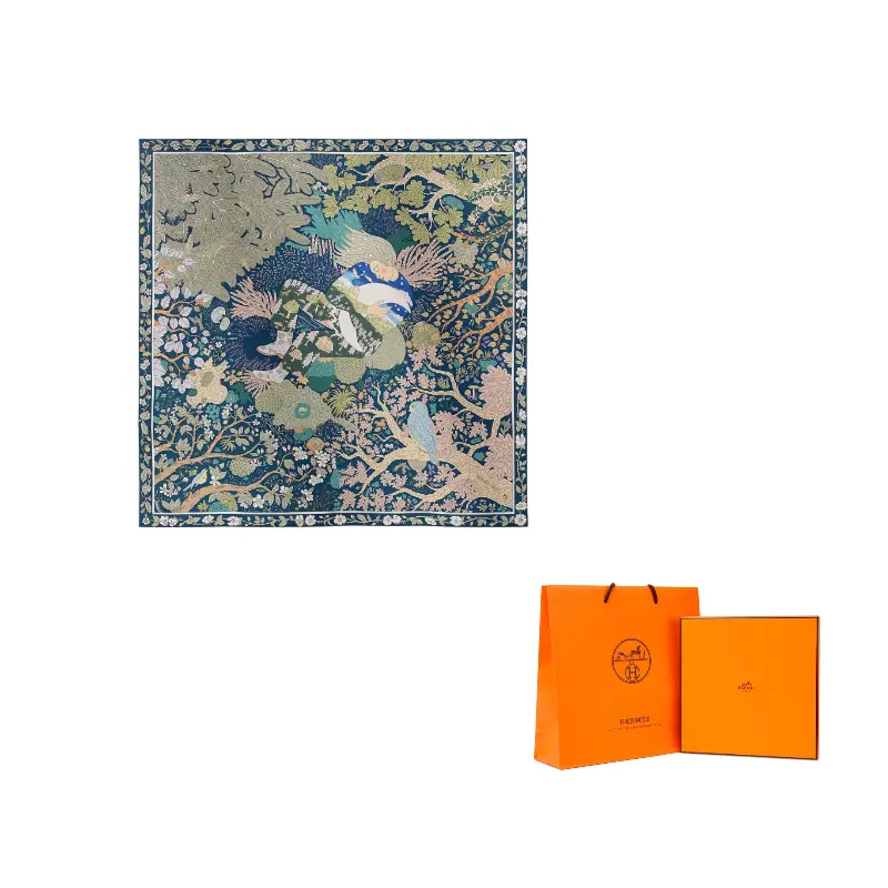 HERMES Шёлковый шарф женский небесно-голубой, Sky Blue
HERMES Шёлковый шарф женский небесно-голубой, Sky Blue