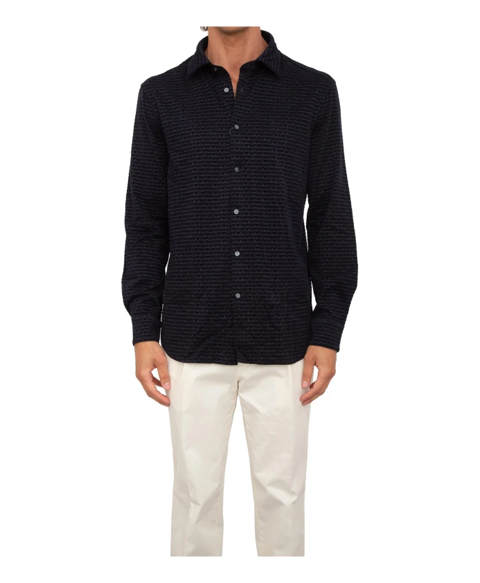 Черная рубашка, классический стиль Emporio Armani, черный
Черная рубашка, классический стиль Emporio Armani, черный